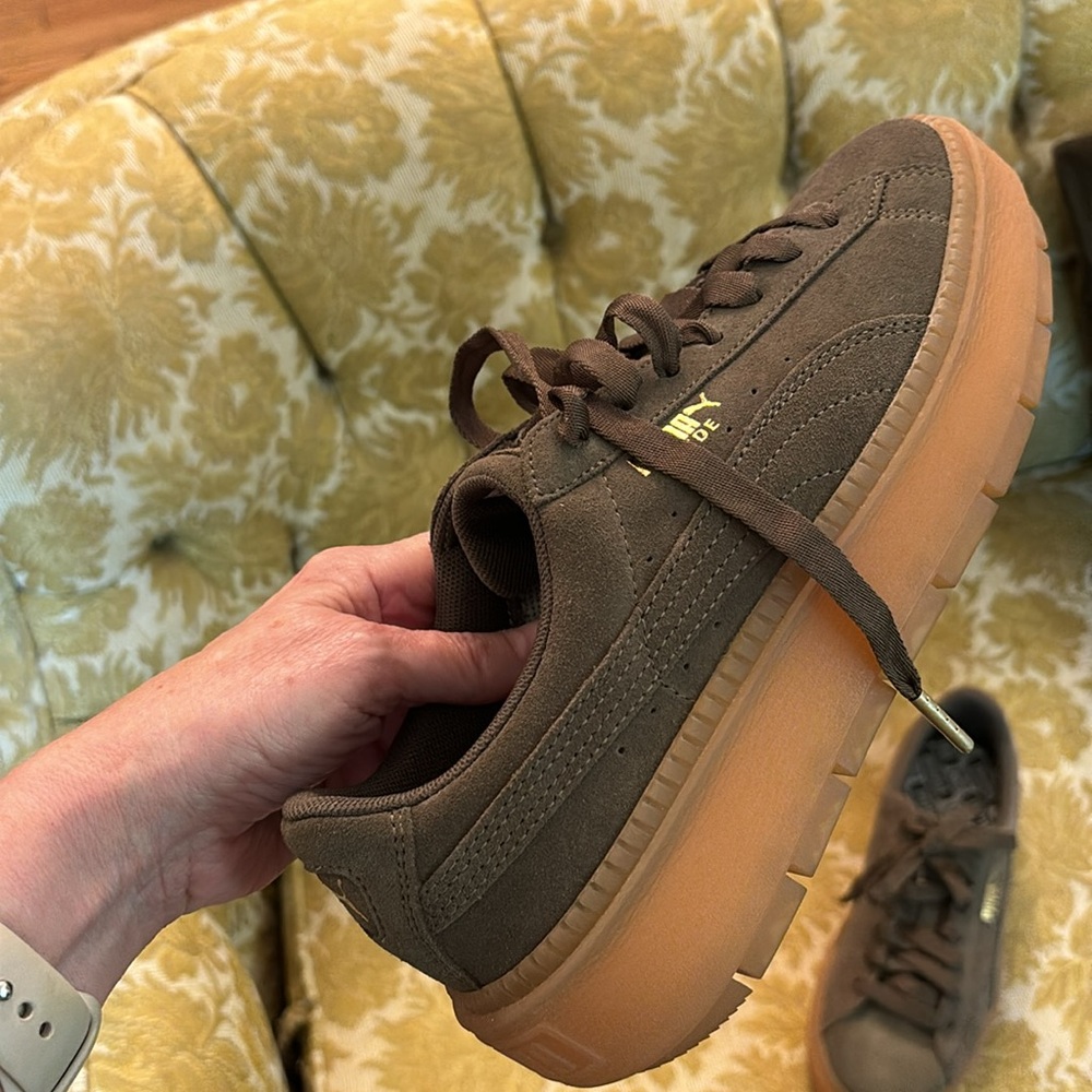 Puma green suede sneakers